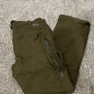 KUIU Men's Dark Green Cargo Pants